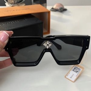 LV SUNGLASSES